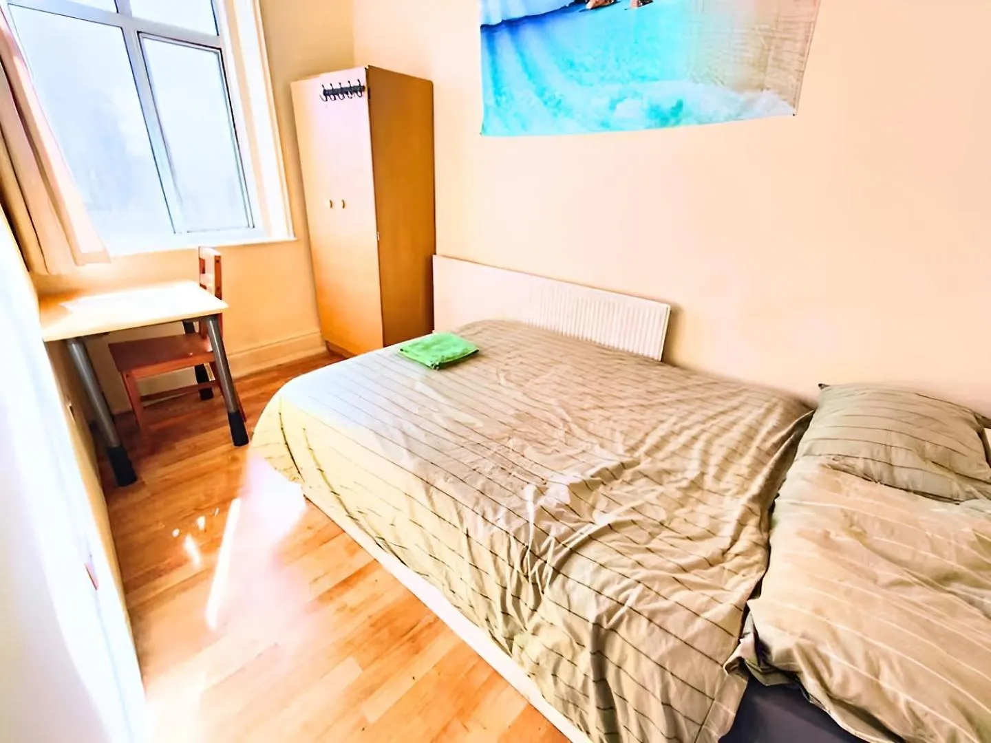 Guest house East London Escape Hotel United Kingdom