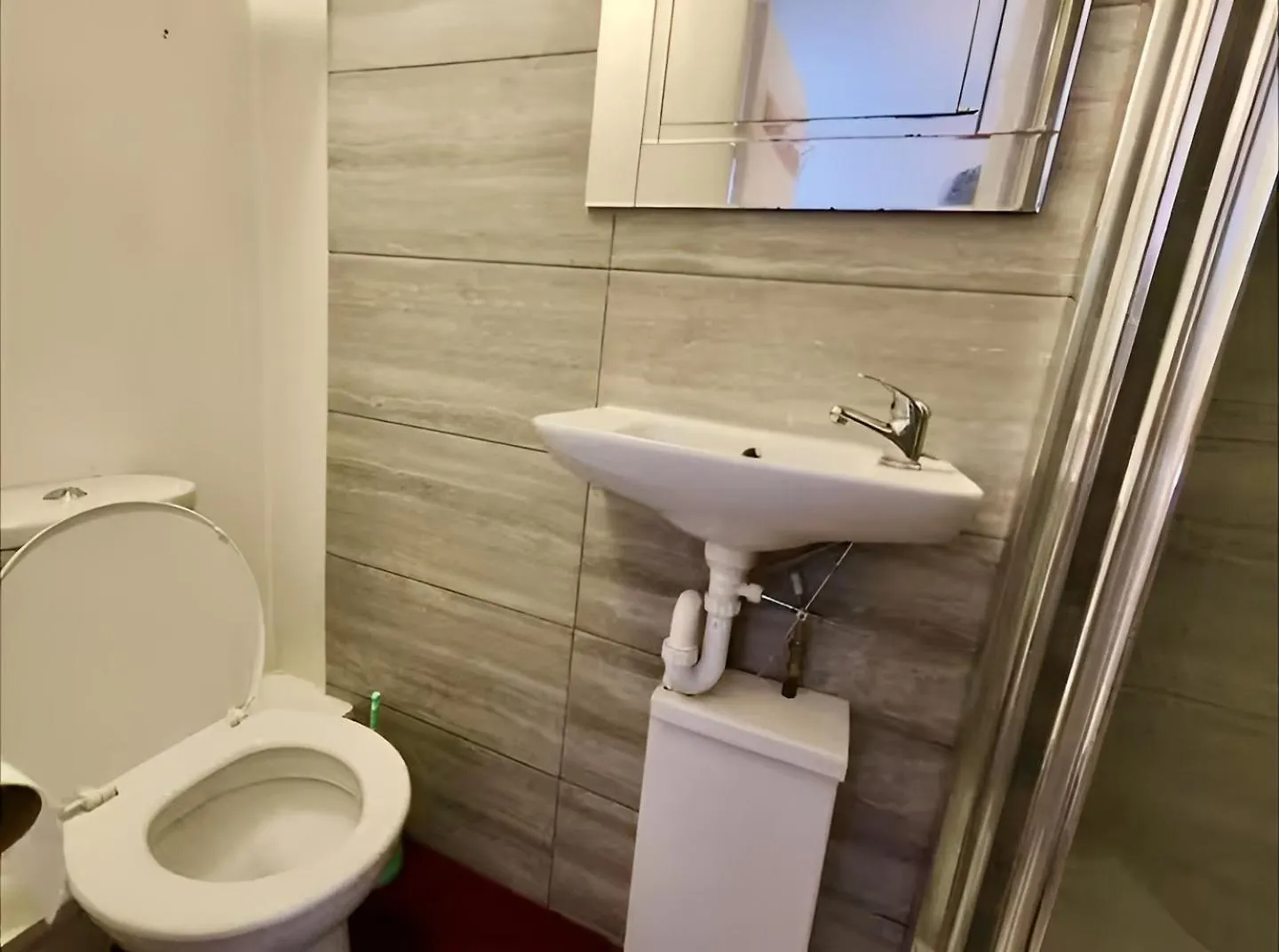 Guest house East London Escape Hotel