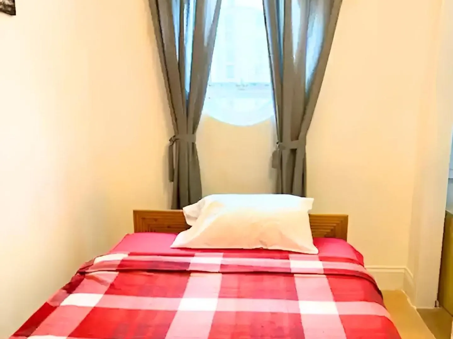 East London Escape Hotel 0*,